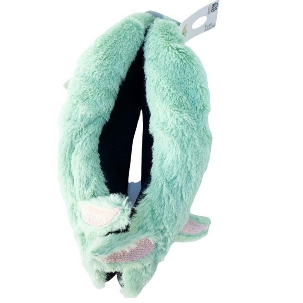 Star Wars Green Baby Yoda Slippers - Picture 5 of 10